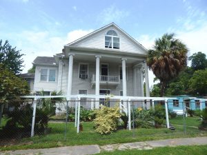 Old Brooke Smith Mansion for Sale-403 Archer St. 77009